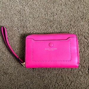 NWOT MARC JACOBS WRISTLET!!! PERFECT CONDITION